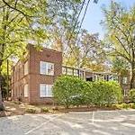 Luxurious Myers Park Living With Screened Porch