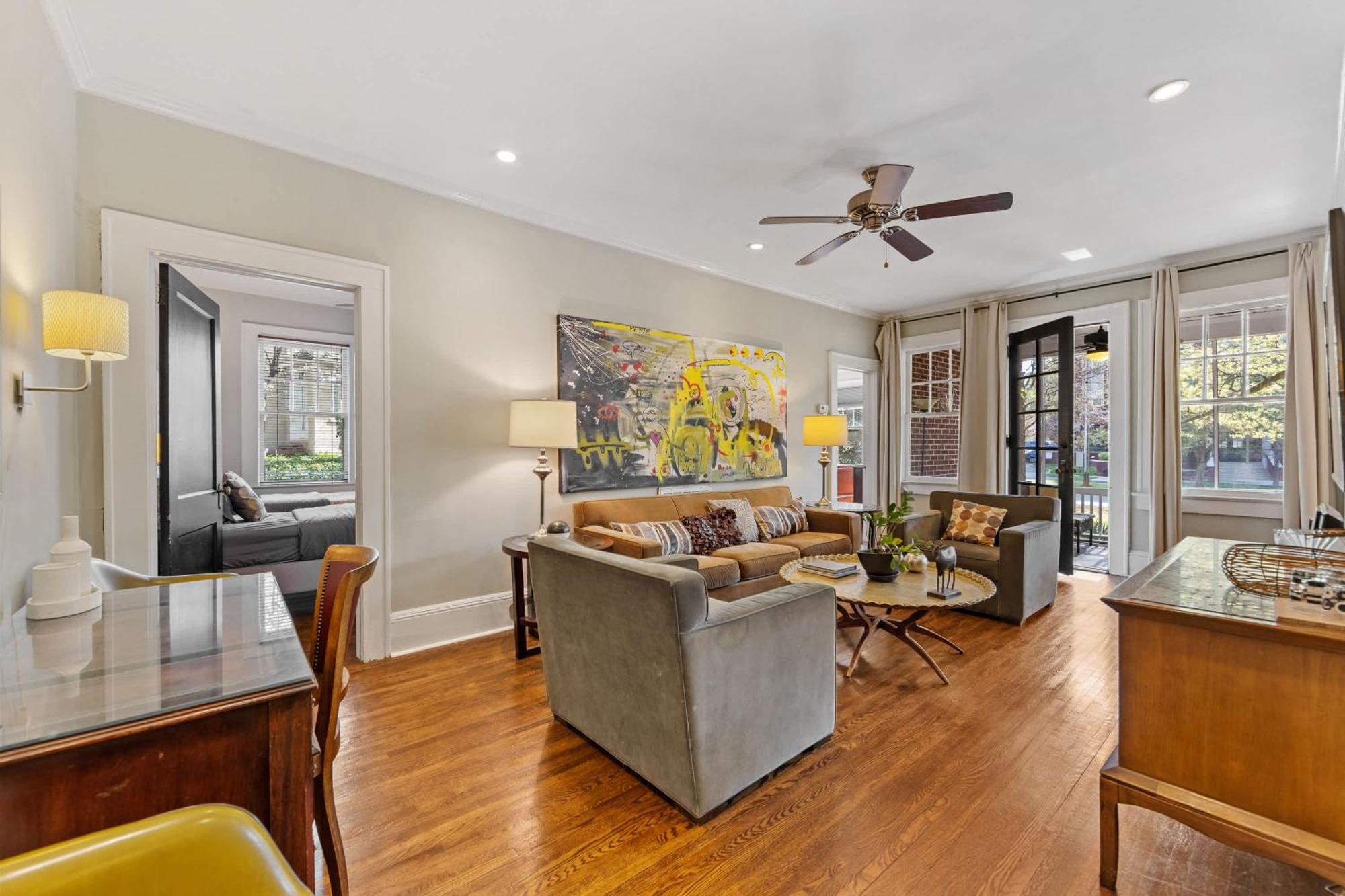 Holiday home Luxurious Myers Park Living With Screened Porch Charlotte
