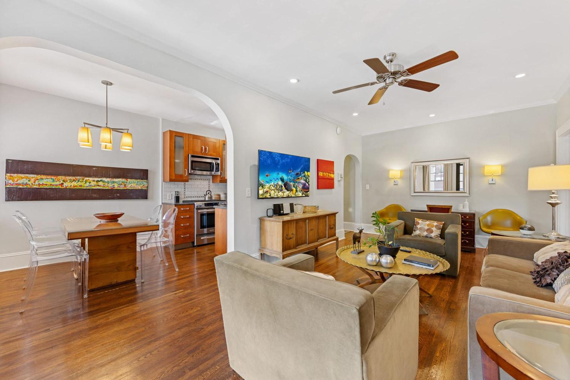 Holiday home Luxurious Myers Park Living With Screened Porch Charlotte